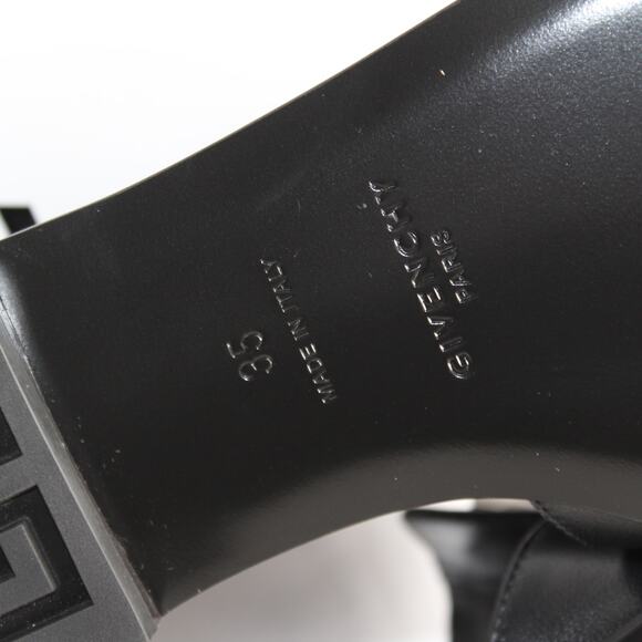New Givenchy 4G Black Leather Silver Logo Slides - Picture 14 of 15